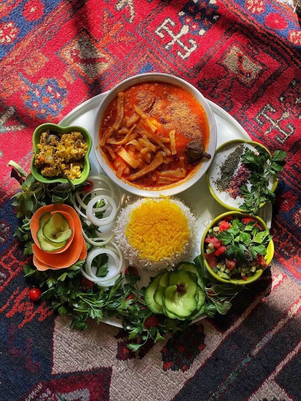 سینی خورش قیمه سیب زمینی