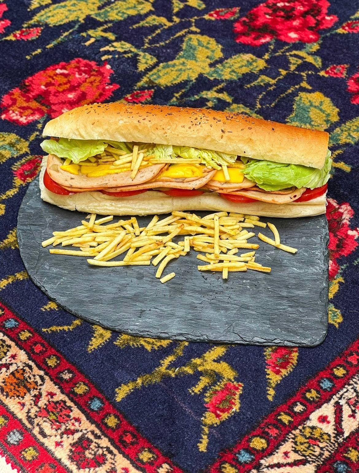 ساندویچ کالباس تنوری